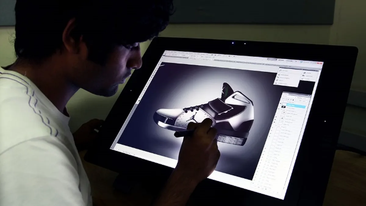 what is manhwa digital drawing tablet workstation used by comic illustrators to color vertical scroll webtoons